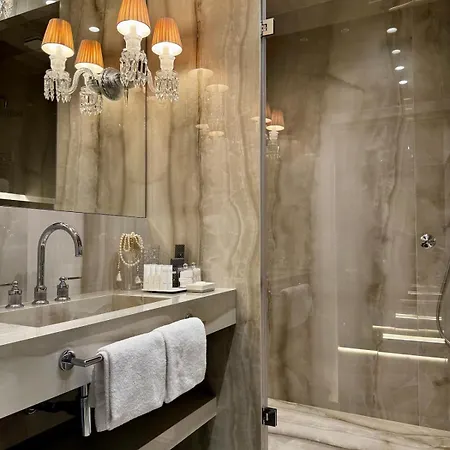 Cozy Apartments In The Center Of Milan Bed and Breakfast 3*