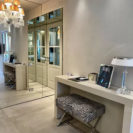 Cozy Apartments In The Center Of Milan Μιλάνο