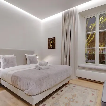 Bed and Breakfast Cozy Apartments In The Center Of Milan Μιλάνο