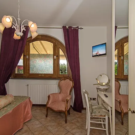 Cozy Apartments In The Center Of Milan 3*