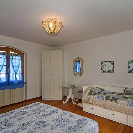 Cozy Apartments In The Center Of Milan 3*