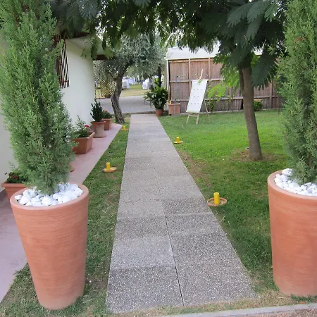 Cozy Apartments In The Center Of Milan 3*